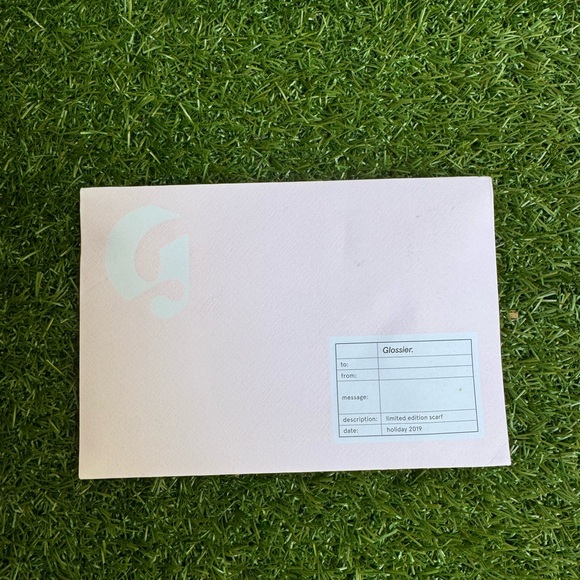 Glossier balm dotcom scarf, Handkerchief, Makeup design New in packaging - Picture 9 of 9